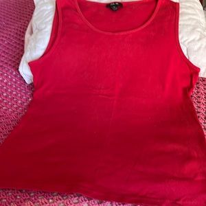 Beautiful red sleeveless cotton top. Size XL. Very comfortable.